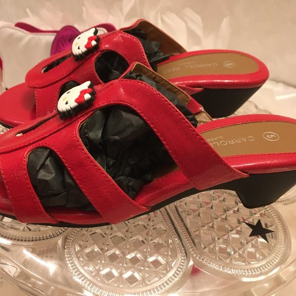 ADORABLE new vinatge high gloss cherry red sandals with hello kitty details! - Picture 8 of 10